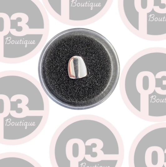 18kt white gold tooth cap -medium